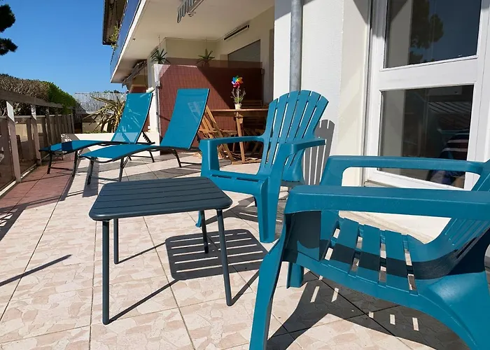 Trouville, Appartement Renove Avec Grande Terrasse Au Calme